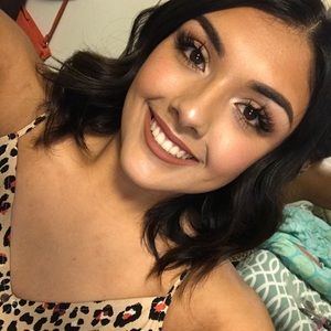 Meet your Posher, Bella